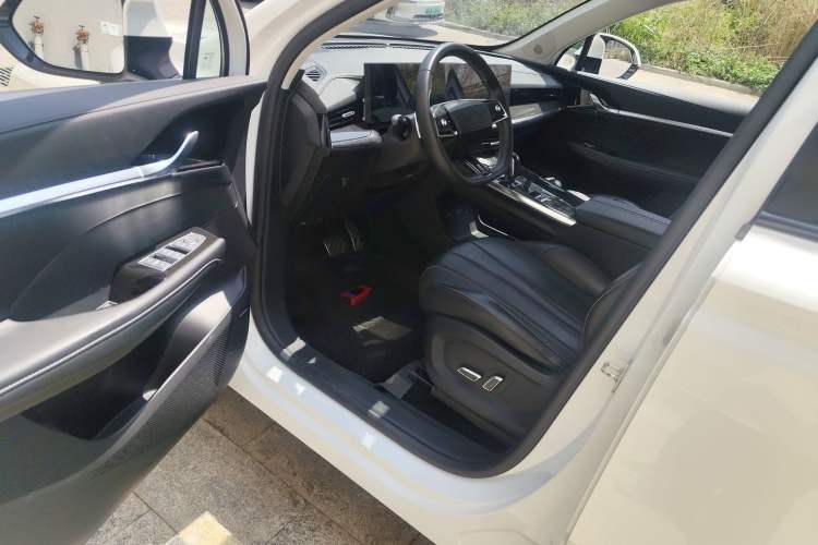 Used Roewe RX5 eMAX 2022 1.5T PHEV Fearless Deluxe Edition
