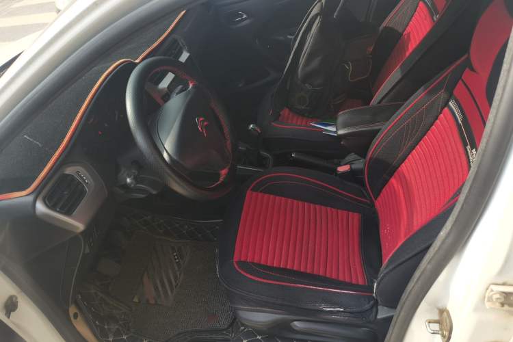 Used Citroen Elysee 2015 Zhishang Edition 1.6L Manual Fashion Model Left Front Seat