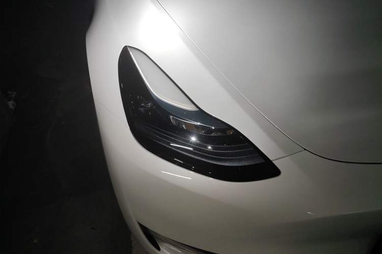 Used Tesla Model Y 2024 Long-Range All-Wheel-Drive Version Right Front Headlight