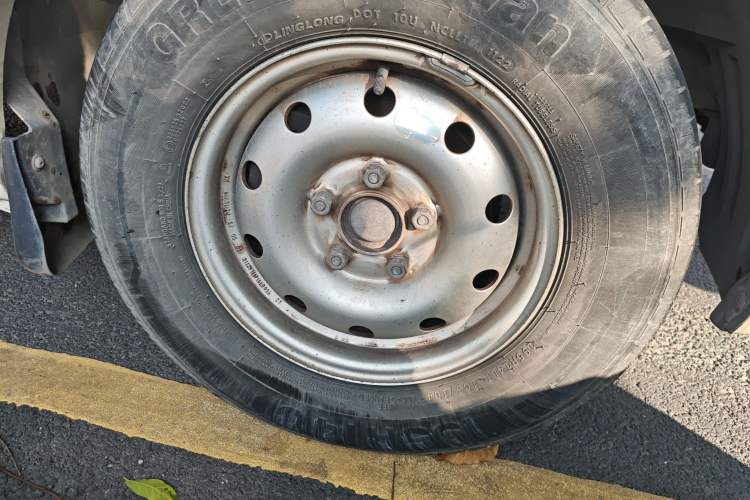 Used New Gonow Shuailing 2022 Standard Range with 41.64 kWh Lishen Power Right Front Wheel Hub