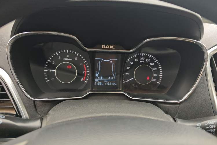 Used HYOSOW H3 2015 1.5L manual Comfort trim level