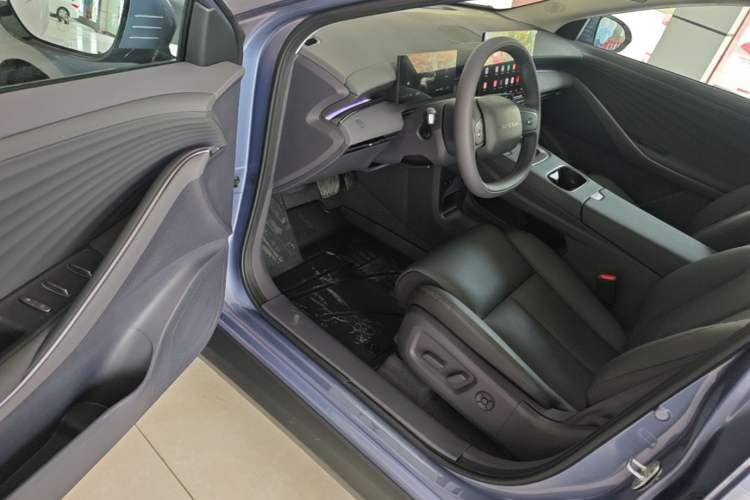 Used Nissan N6 2026 Model 180 Max