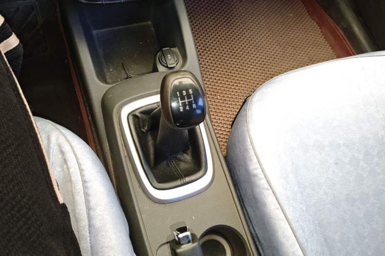 Used Chevrolet Sail 2015 Sail 3 1.5L Manual with Ideal Sunroof Edition
