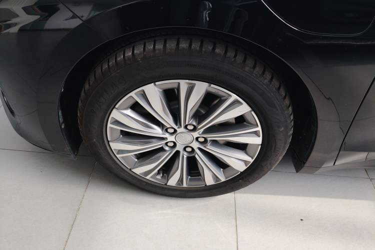Used Hongqi E-QM5 2024 560km PLUS Left Front Wheel Hub