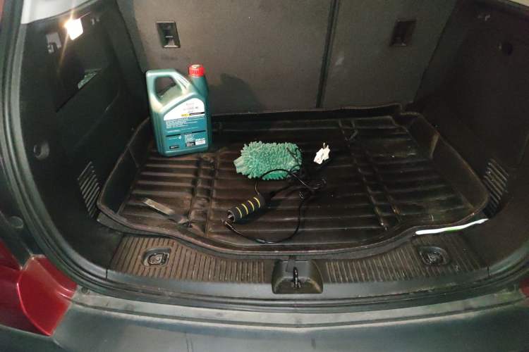 Used Chevrolet Trax 2016 1.4T Automatic Two-Wheel Drive Luxury Version Trunk