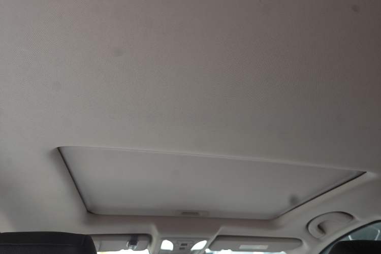 Used Dongfeng Aeolus AX7 2016 2.0L Automatic Zhiyi Trim Headliner