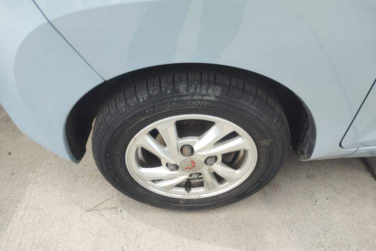 Used Wuling Hongguang MINIEV 2020 Zizai Version Lithium-NMC Left Front Wheel Hub