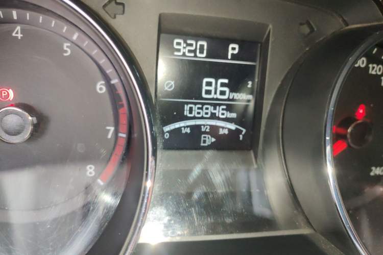 Used Volkswagen C-TREK 2020 1.5L Automatic Comfort Model Odometer Close Up