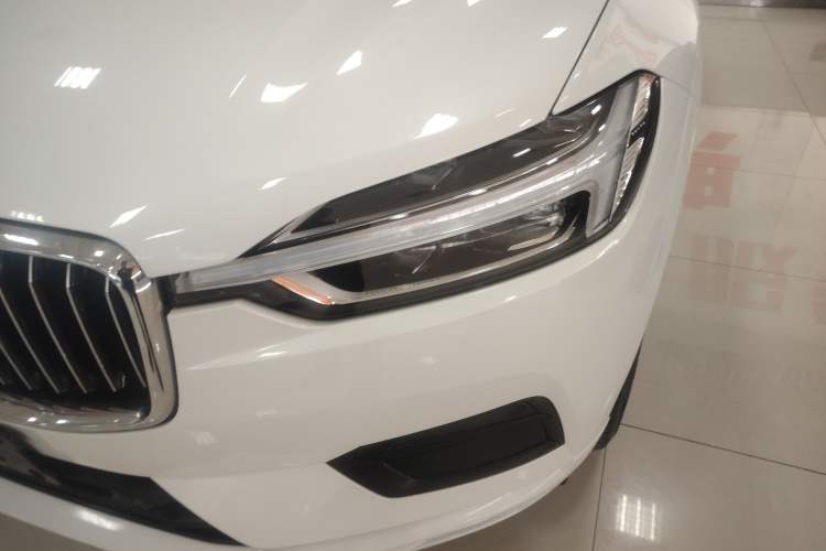 Used Volvo XC60 2019 T5 4x4 Zhiyuan Edition China VI Standard Left Front Headlight