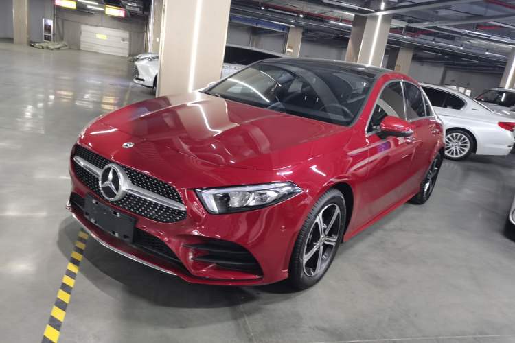 Used Mercedes-Benz A-Class 2022 Revised Version A 200 L Sport Sedan Fashionable Style
