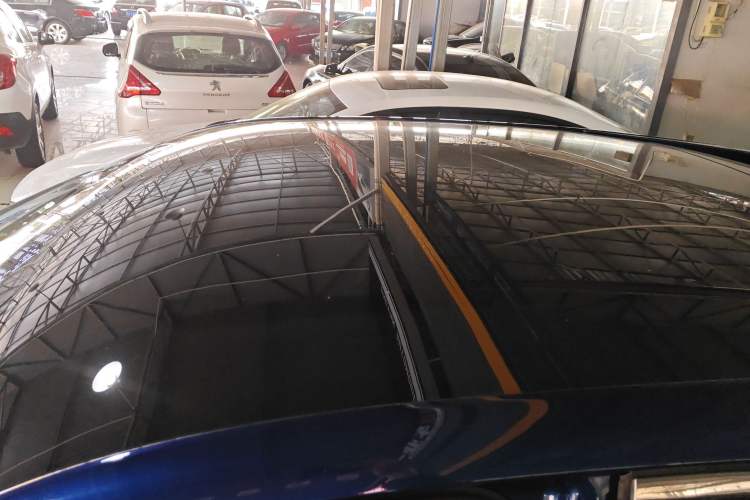 Used Venucia V 2021 260T Idol Edition