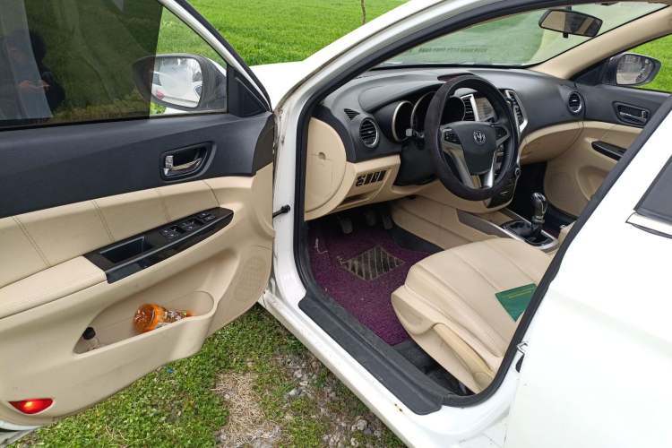 Used Changan Eado 2015 1.6L Manual Luxury Model China V Standard