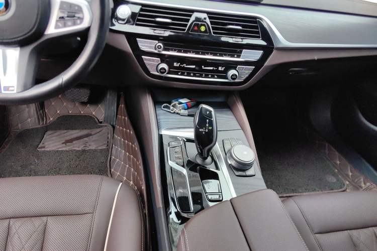 Used BMW 5 Series 2021 Facelifted 530Li Leading Edition M Sport Package Gear Lever