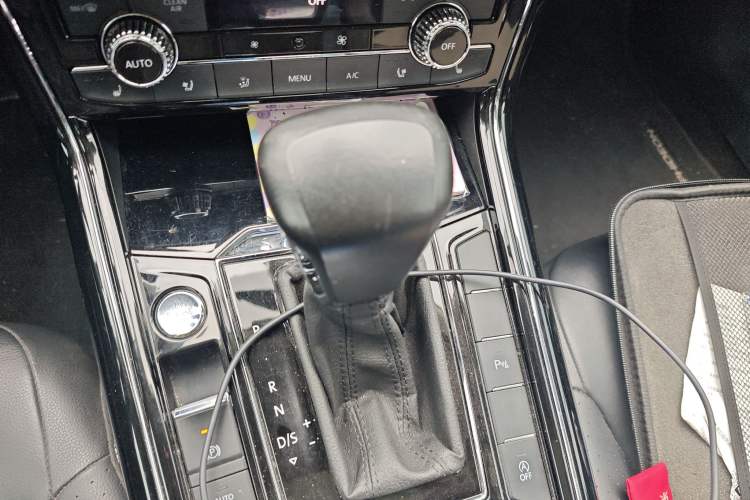 Used Volkswagen Phideon 2018 Revised Version 380TSI Two-Wheel Drive Business Edition
