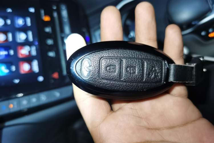 Used Infiniti QX50 2018 2.0T Two-Wheel Drive Fashion Edition Vehicle Key