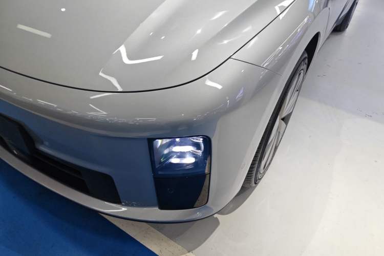 Used Li Auto i6 2025 Model Two-Wheel-Drive Standard Type