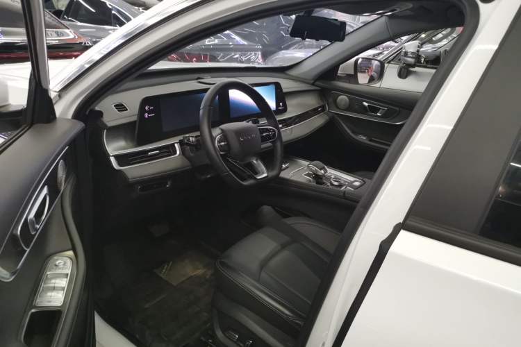 Used Chery Tiggo 8 PLUS 2024 Champion Edition 290TGDI DCT Hao Yue Version 5 Seats