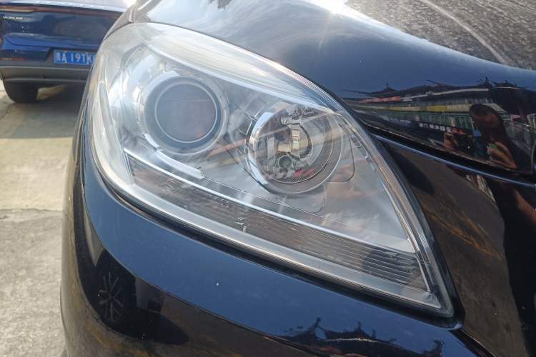 Used Mercedes-Benz M-Class 2012 ML 350 Sport Edition Right Front Headlight