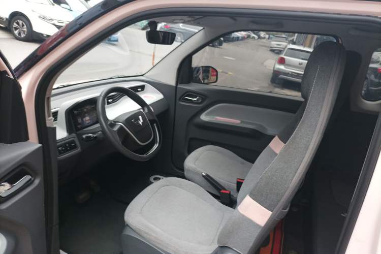 Used Wuling Hongguang MINIEV 2021 Macaron Premium Model – Lithium Iron Phosphate Left Front Seat