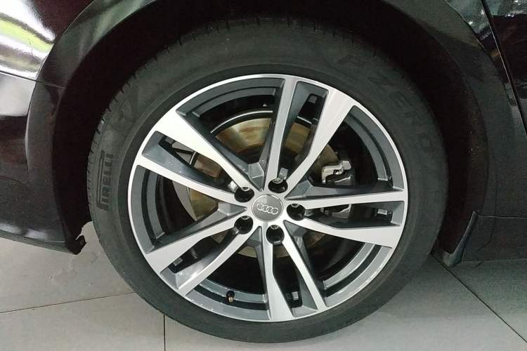 Used Audi A6L 2020 40 TFSI Luxury Dynamic Edition Right Rear Wheel Hub