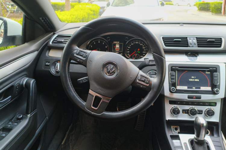 Used Volkswagen FAW-Volkswagen CC 2016 2.0 TSI Luxury Model Steering Wheel