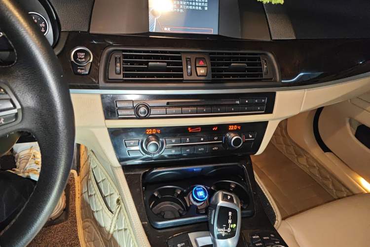 Used BMW 5 Series 2013 525Li Leading Model