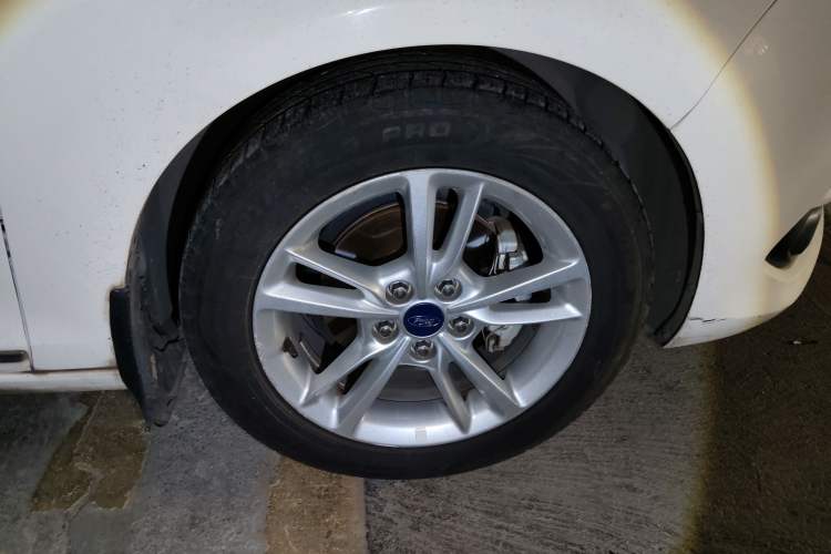 Used Ford Escort 2019 1.5L Automatic Enjoyment Model Right Front Wheel Hub