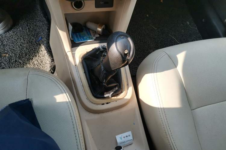 Used Chery Fengyun 2 2014 Hatchback 1.5L Manual New Youth Edition