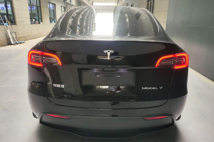 Used Tesla Model Y 2023 Rear-Wheel-Drive Version