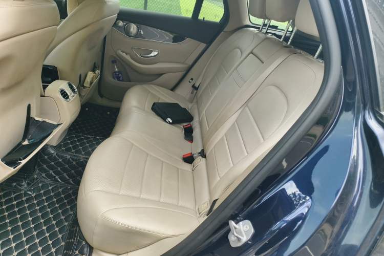 Used Mercedes-Benz GLC 2016 GLC 260 4MATIC Luxury Model
