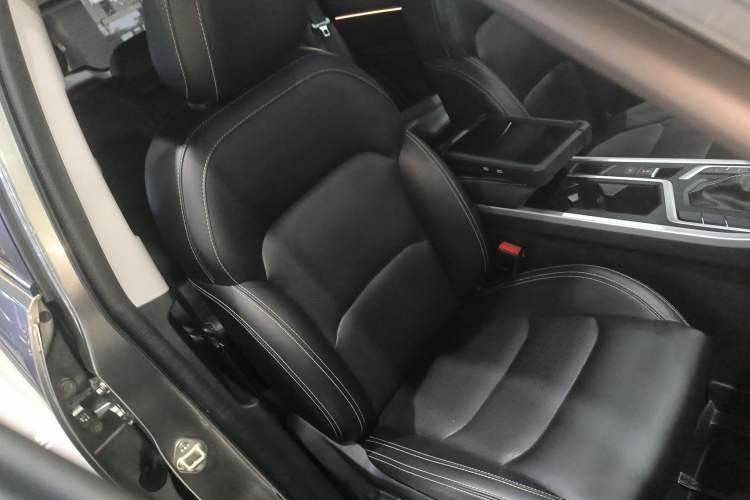 Used Geely Auto Vision X6 2020 1.4T CVT Luxury Edition
