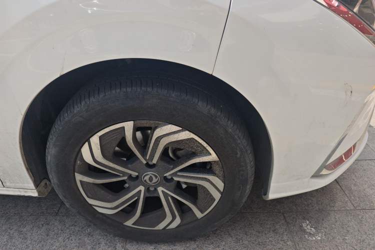 Used Dongfeng Aeolus Yixuan 2021 230T Automatic ZuiFeng Edition Right Front Wheel Hub