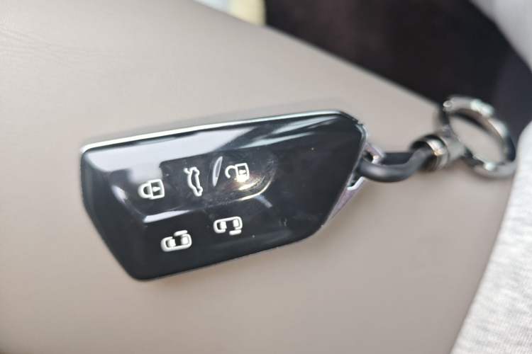 Used Volkswagen Viloran 2023 Revised Version 380TSI Luxury Edition Vehicle Key