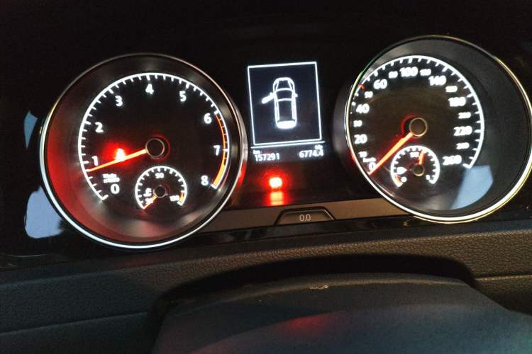 Used Volkswagen Golf 2015 1.4TSI Manual R-Line