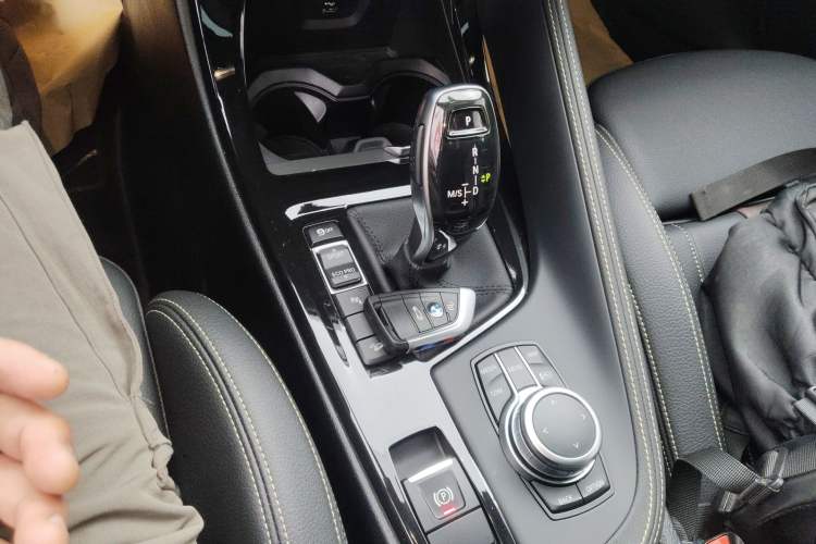 Used BMW X2 2023 xDrive 25i Shining Edition
