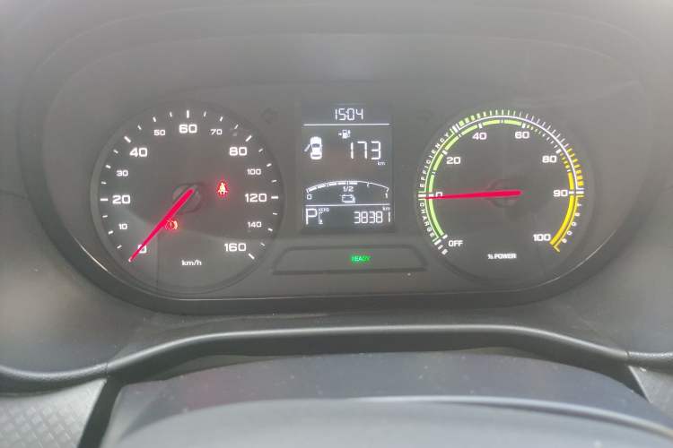 Used Roewe Clever 2022 311km QiQi BoBo Edition Odometer Close Up