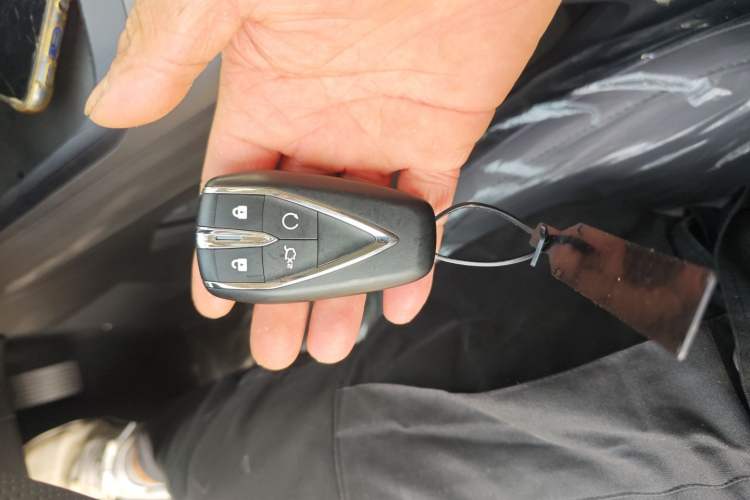 Used Changan Eado PHEV 2025 Smart New Blue Whale 145KM Battleship Edition