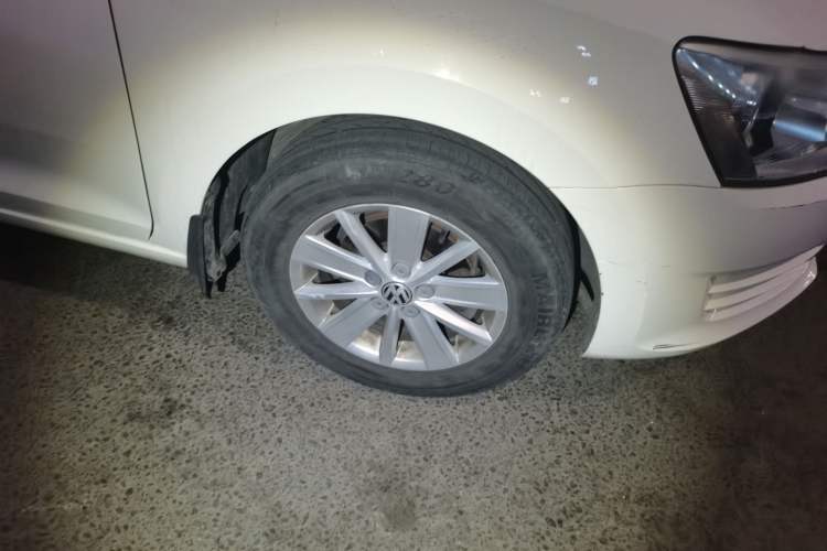 Used Volkswagen Santana 2013 1.6L Automatic Fashion Edition