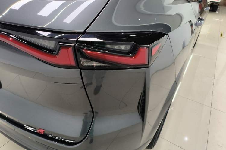 Used CHANGAN OSHAN Z6 2023 Blue Whale 1.5T DCT Smart Edition Right Rear Taillight