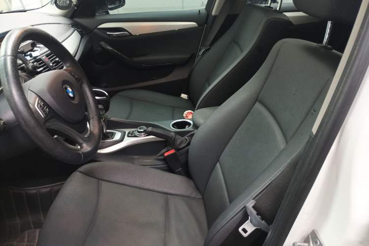 Used BMW X1 2014 sDrive18i Leading Model
