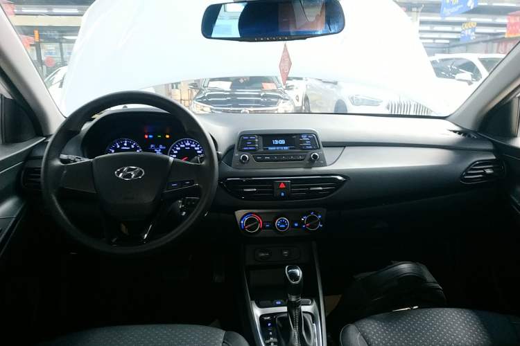 Used Hyundai Celesta 2020 1.6L Automatic GL Enjoyable Edition
