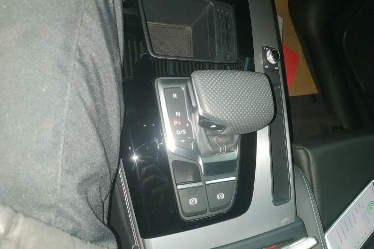 Used Audi Q5L 2024 40 TFSI Fashion Dynamic Model