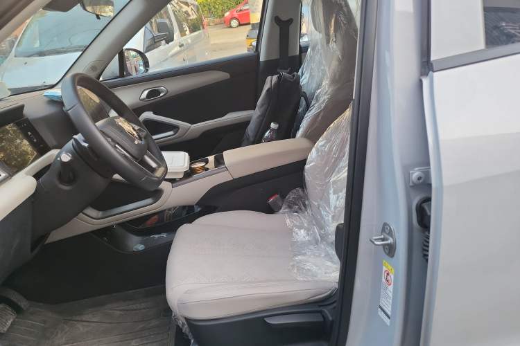 Used BYD Yuan UP 2025 Intelligent Driving Version 401 KM Dynamic Edition
