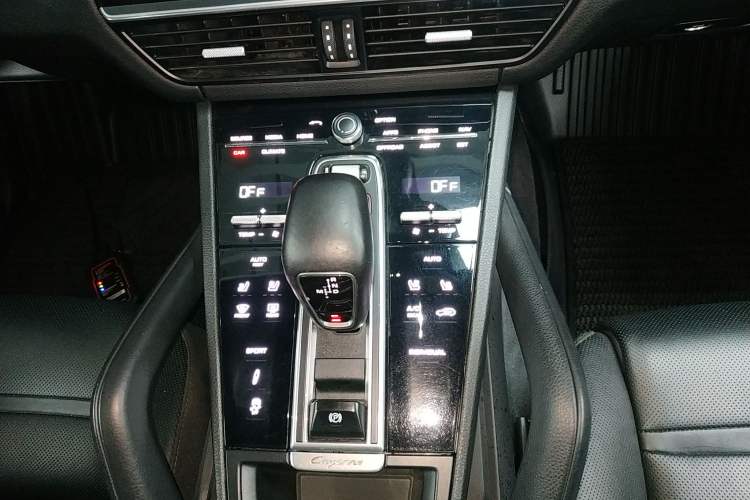 Used Porsche Cayenne 2019 Cayenne 3.0T Gear Lever