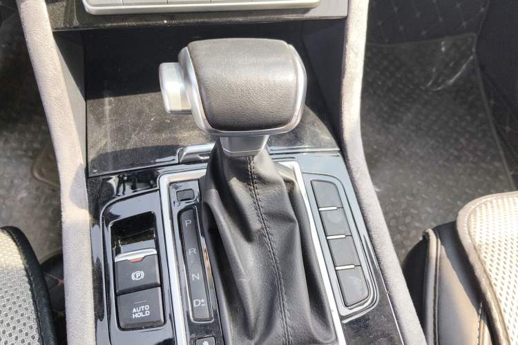 Used Sinotruk VGV U70 2020 1.5T Automatic Smart Luxury 7-Seater
