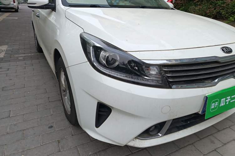 Used Kia Forte 2018 1.6L Automatic Value-Connect Edition with Intelligent Connectivity Right Front Headlight