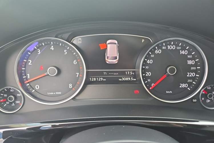 Used Volkswagen Touareg 2017 3.0 TSI Touareg Model Instrument Cluster