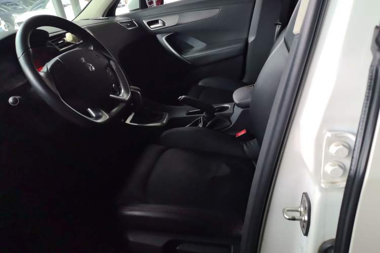 Used DS 5LS 2015 1.6T Comfort Edition THP160 Left Front Seat