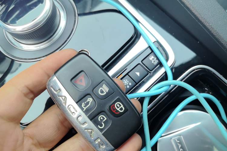 Used Jaguar F-PACE 2018 2.0T Four-Wheel Drive Urban Luxury Edition
