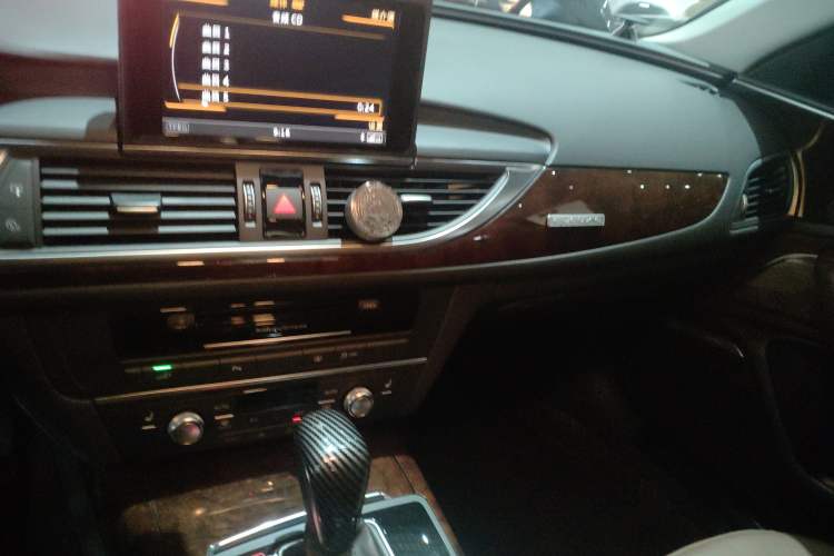 Used Audi A6L New Energy 2018 40 e-tron Audio And AC Panel